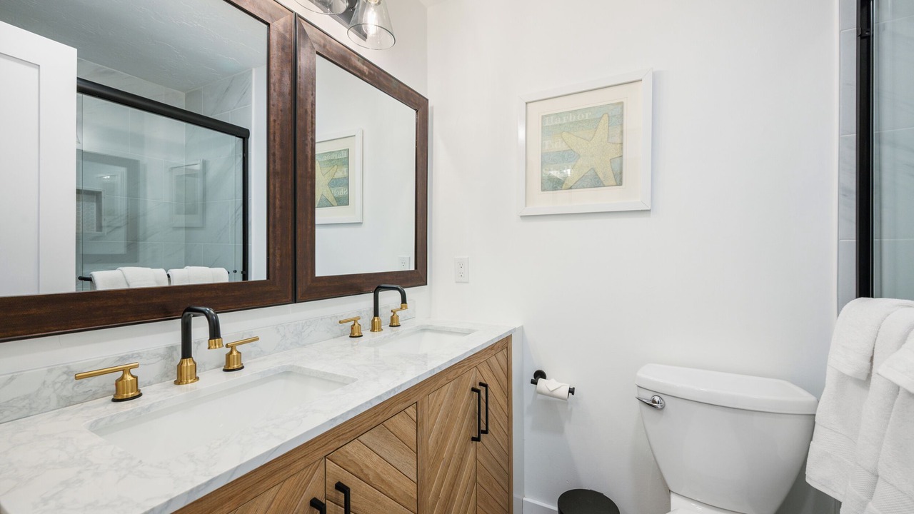 Photo of Bathroom in Mews Village