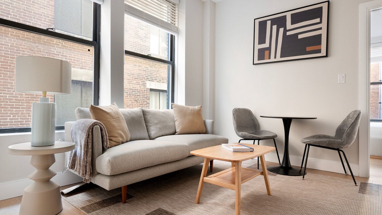 Photo of Livingroom in Downtown Boston