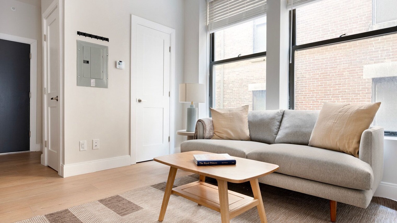 Photo of Livingroom in Downtown Boston