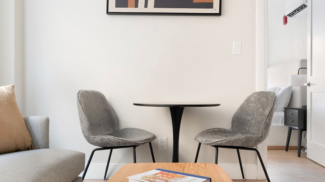 Photo of Livingroom in Downtown Boston