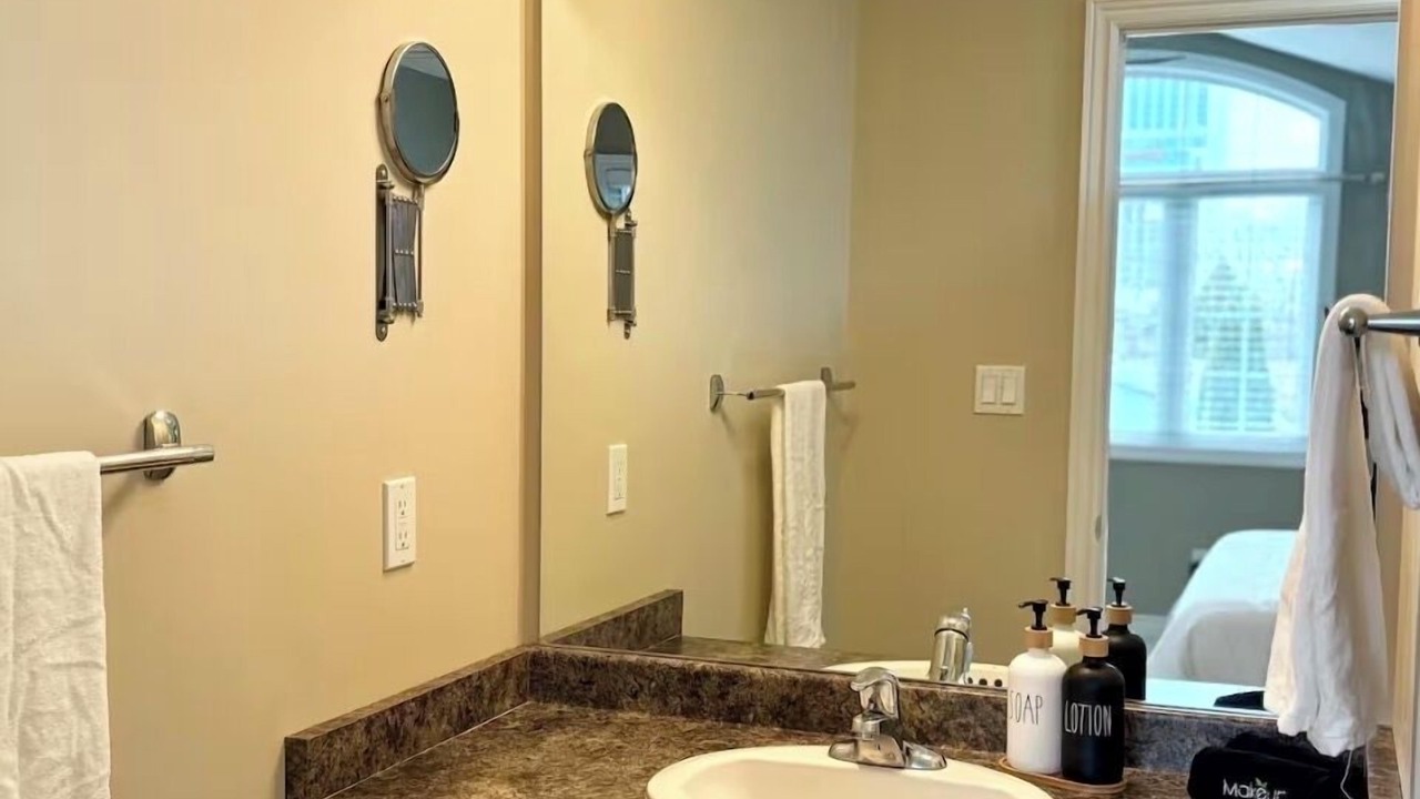 Photo of Bathroom in Niagara Falls