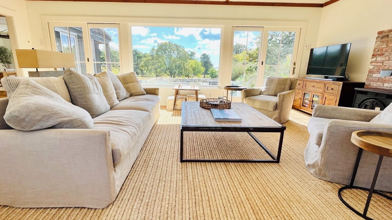 Photo of Livingroom in Edgartown