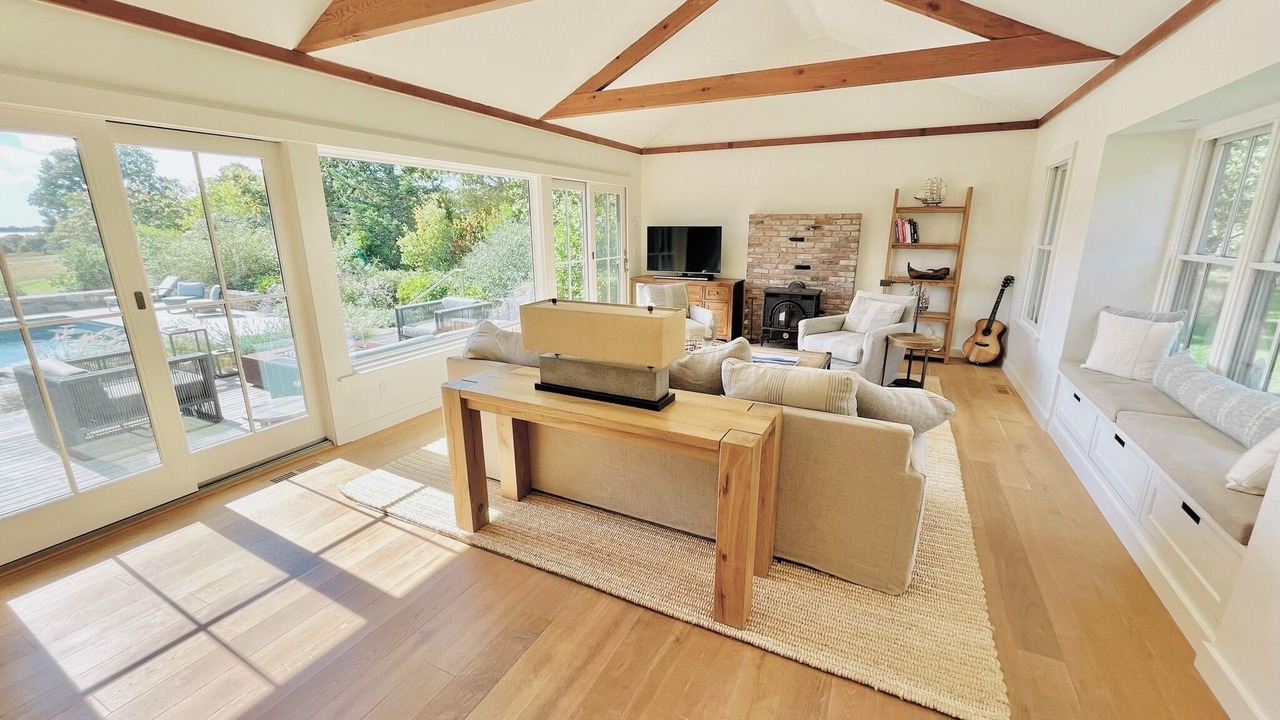 Photo of Livingroom in Edgartown