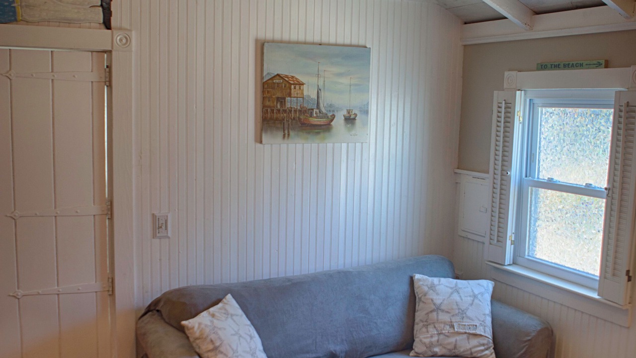 Photo of Livingroom in West Yarmouth