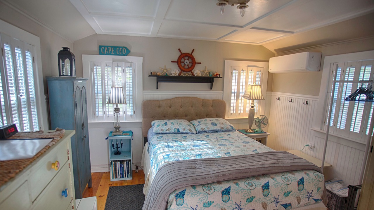 Photo of Bedroom in West Yarmouth