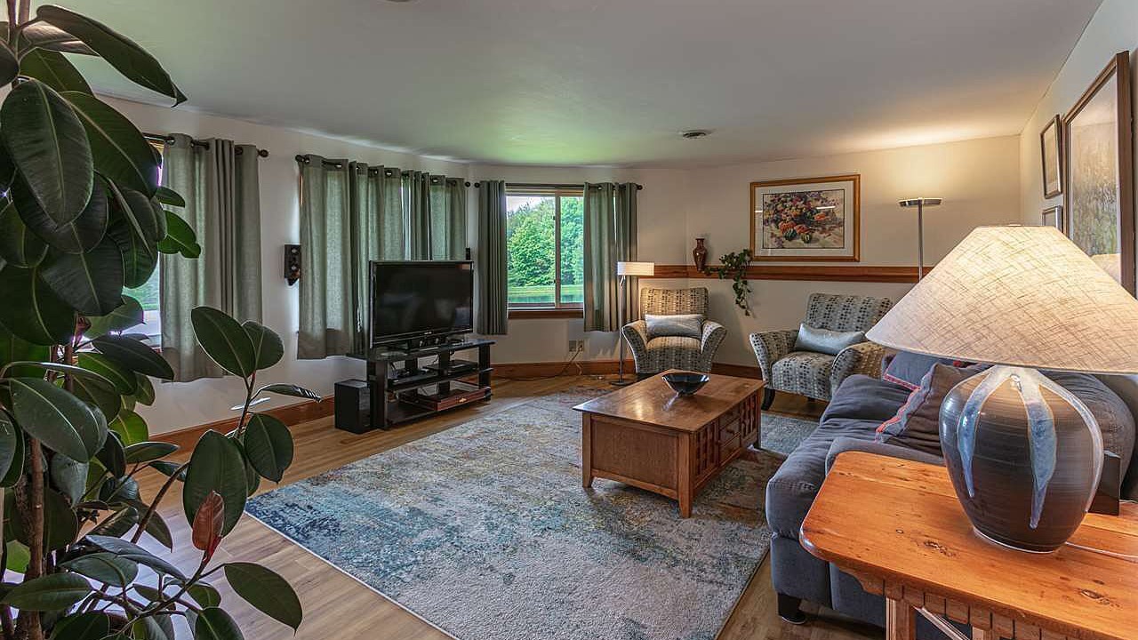 Photo of Livingroom in Stowe Hollow