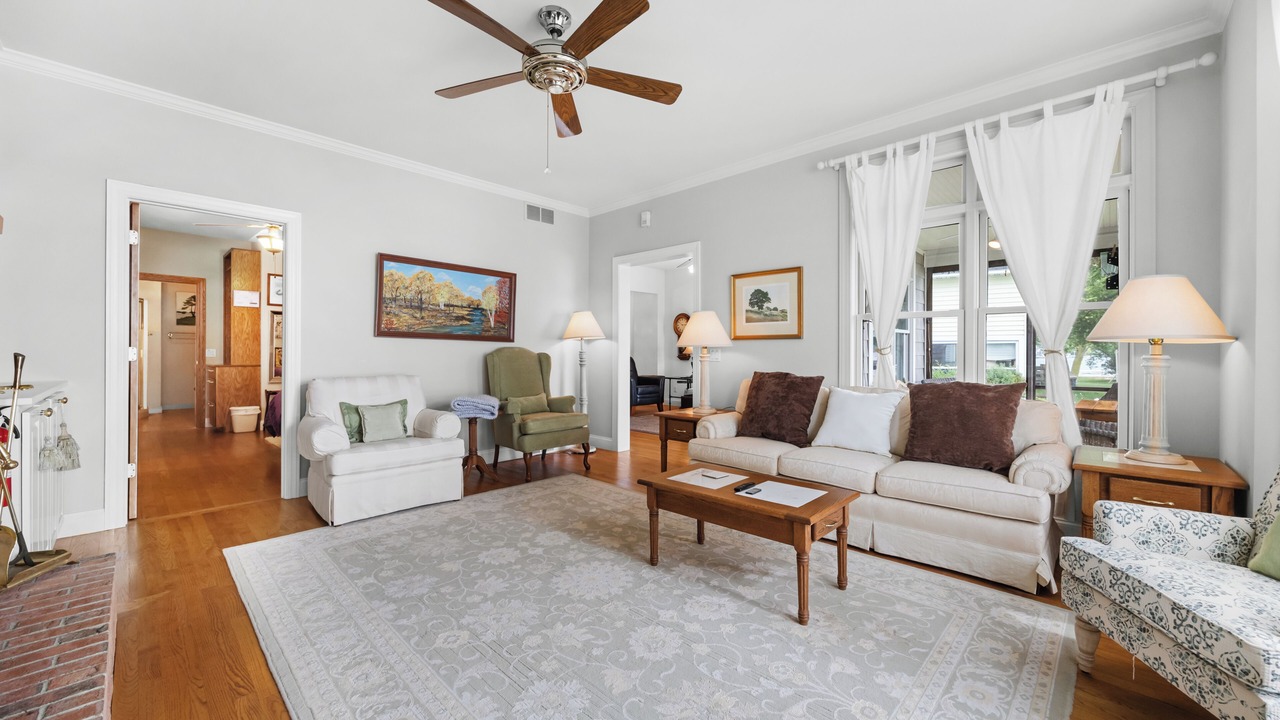 Photo of Livingroom in Canandaigua