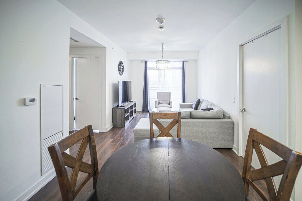 Photo of Livingroom in Thornhill