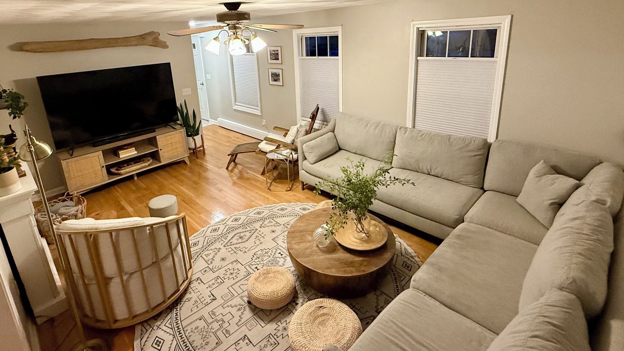 Photo of Livingroom in Charlestown