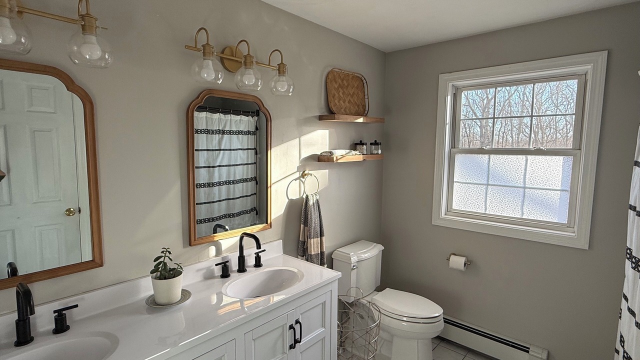Photo of Bathroom in Charlestown