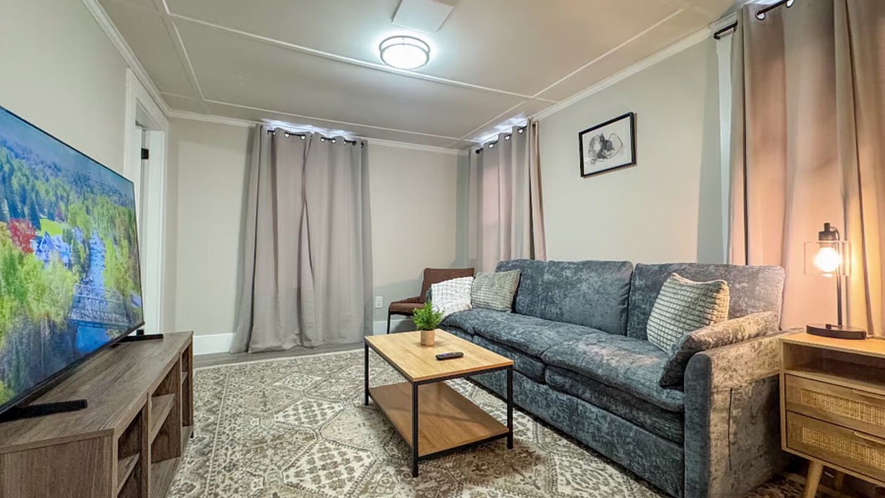 Photo of Livingroom in Concord