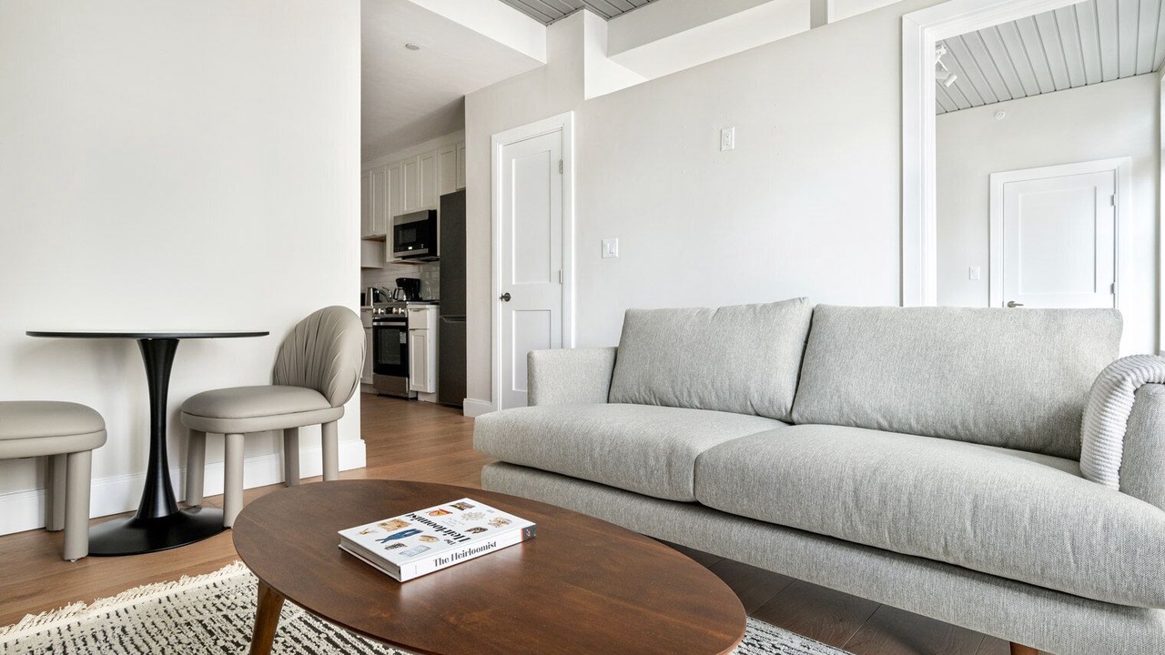 Photo of Livingroom in Downtown Boston