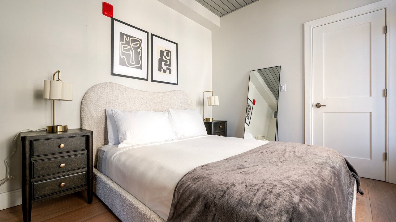Photo of Bedroom in Downtown Boston