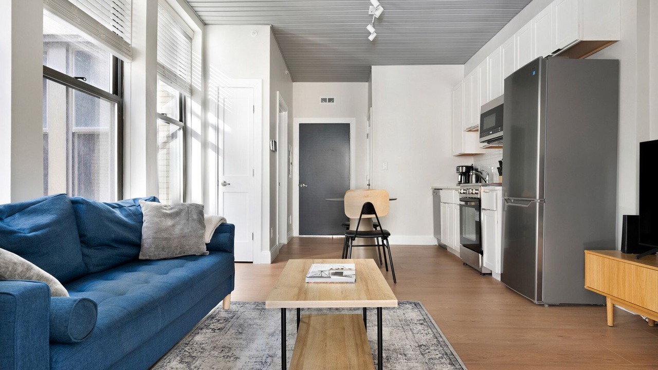 Photo of Livingroom in Downtown Boston