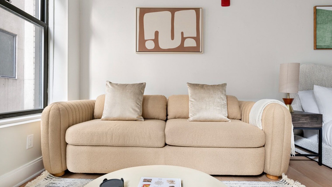 Photo of Livingroom in Downtown Boston