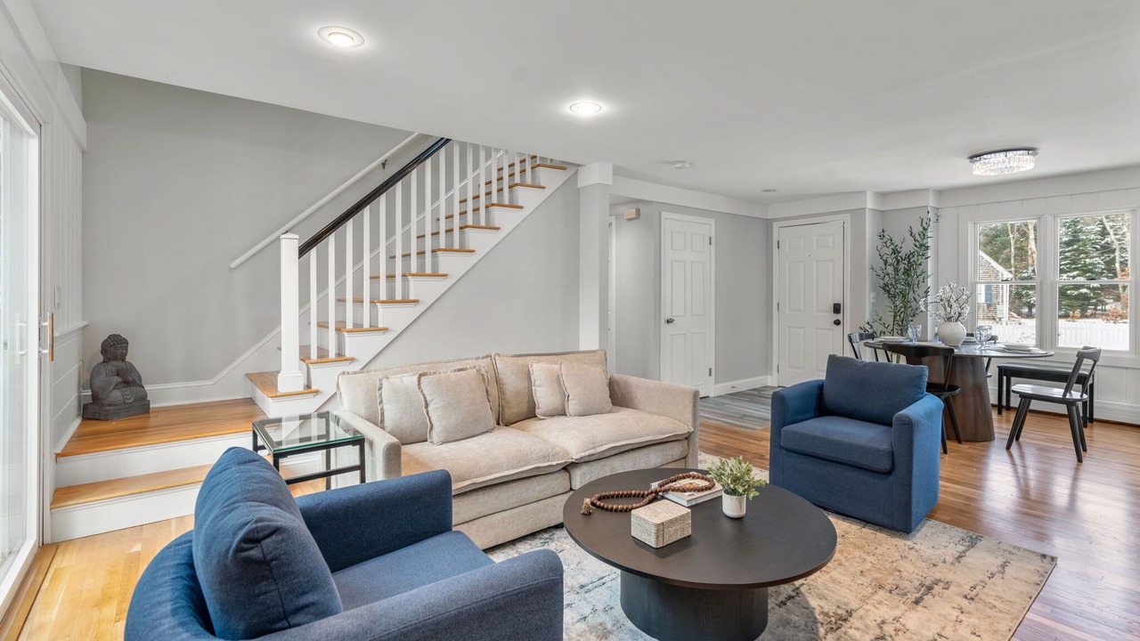 Photo of Livingroom in East Falmouth