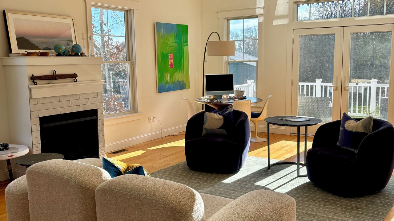 Photo of Livingroom in Westerly