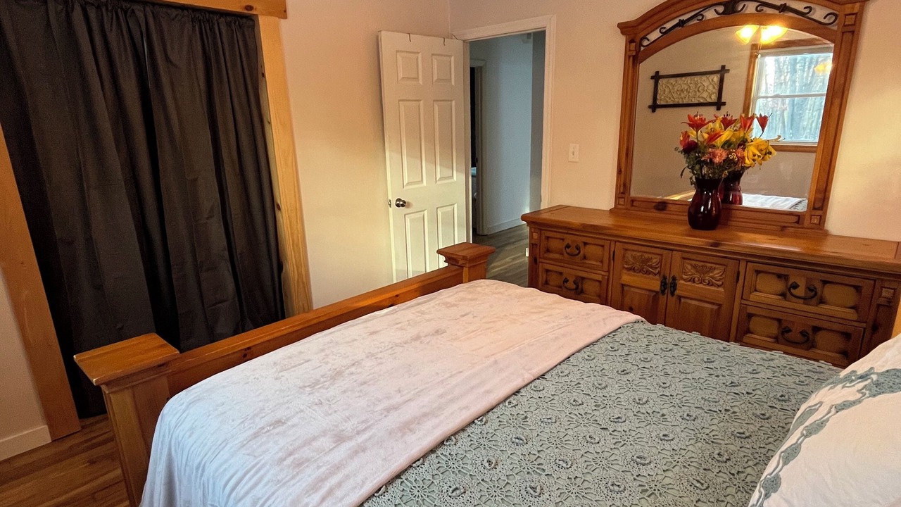 Photo of Bedroom in Malletts Bay