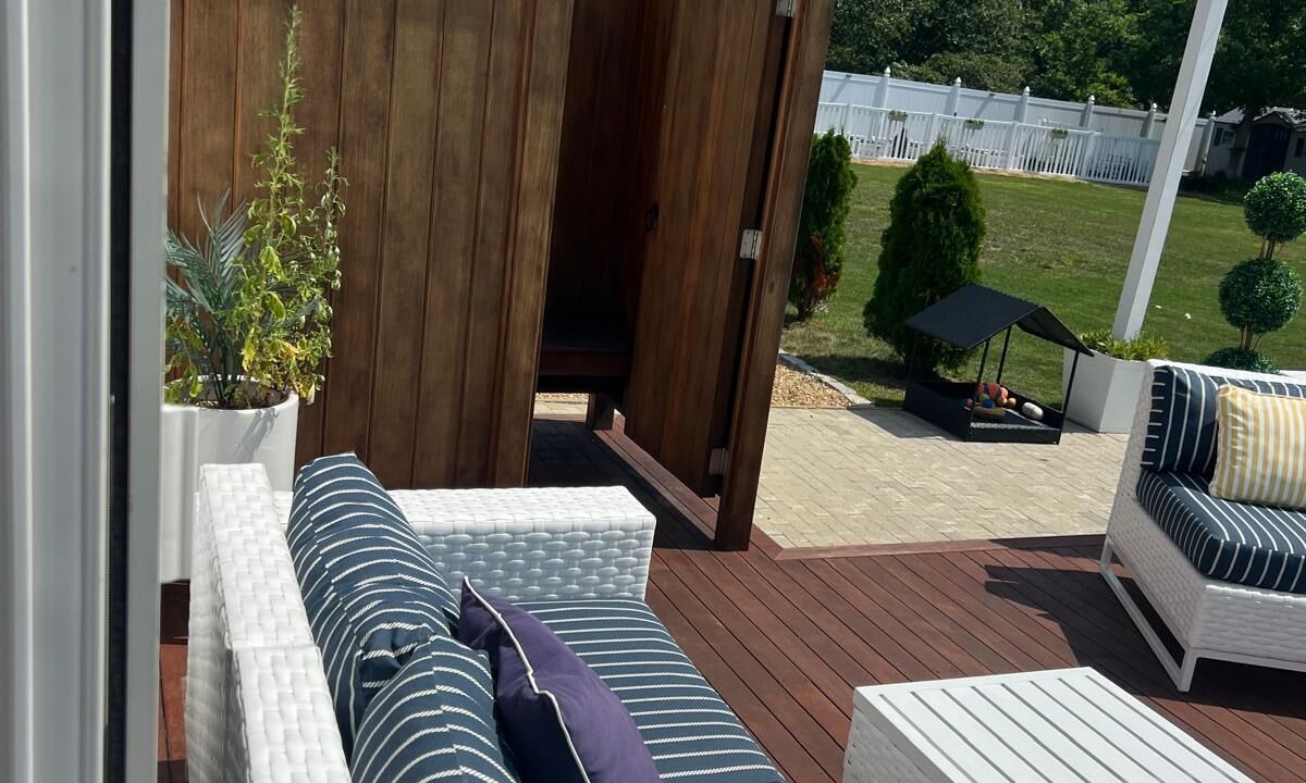 Photo of Patio Balcony in West Tisbury