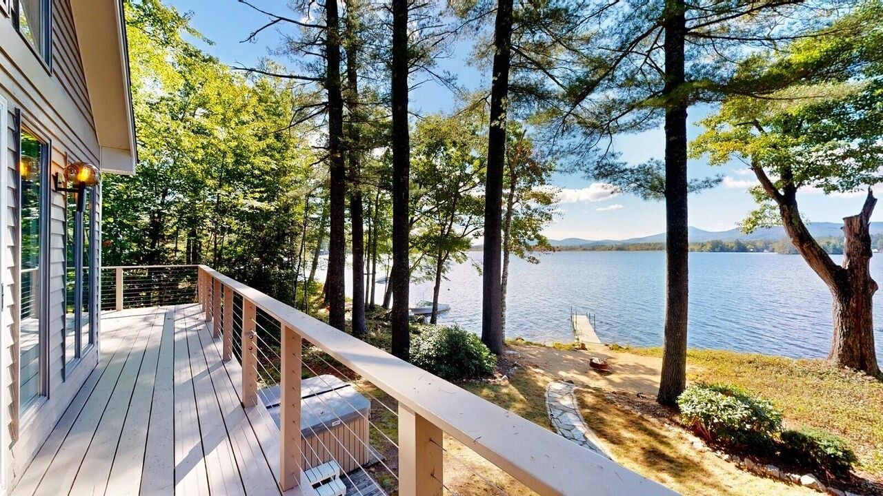 Photo of Patio Balcony in Center Lovell