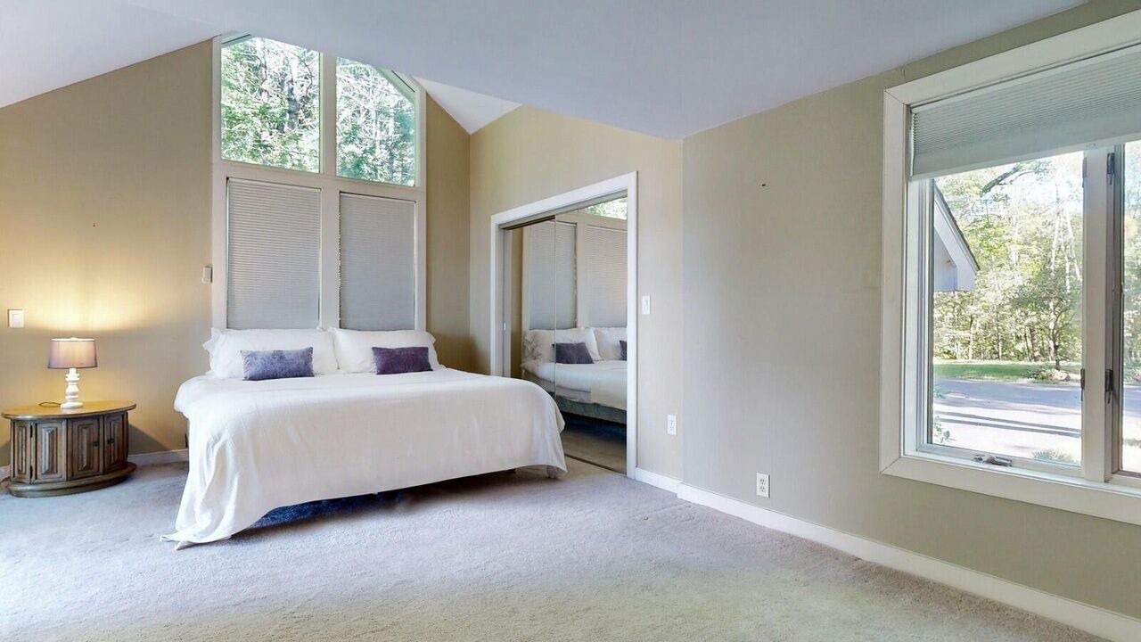 Photo of Bedroom in Center Lovell