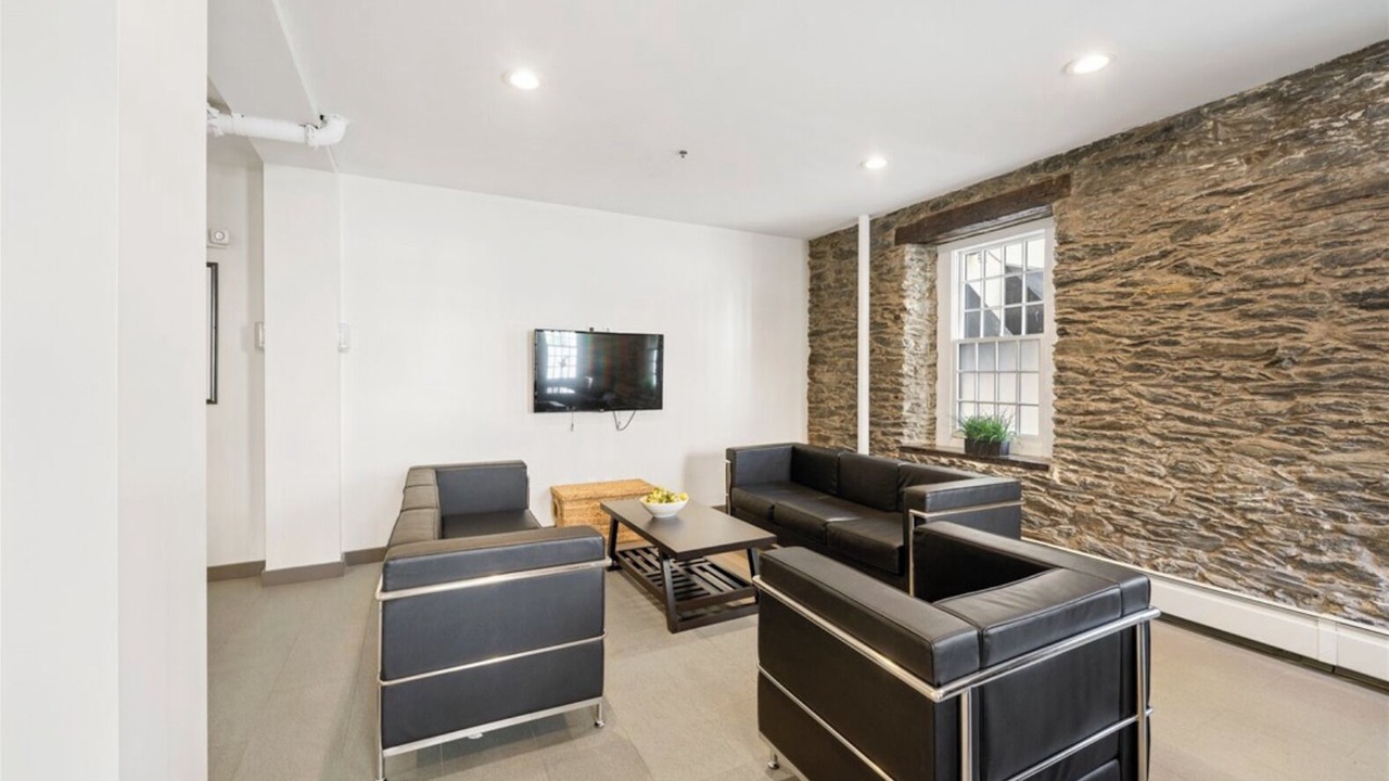 Photo of Livingroom in Downtown