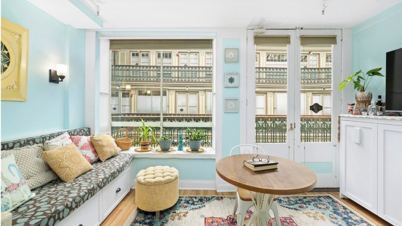Photo of Livingroom in Downtown