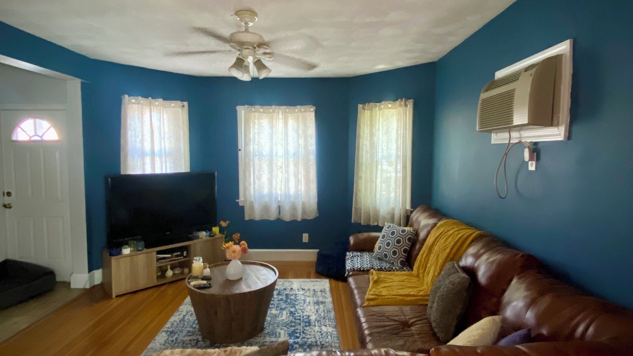 Photo of Livingroom in Salem