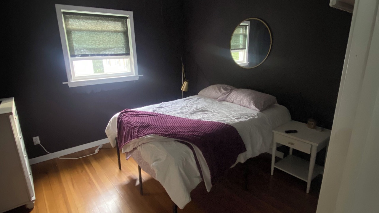 Photo of Bedroom in Salem
