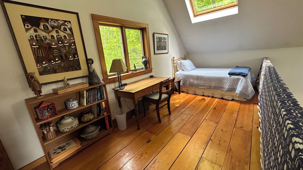 Photo of Bedroom in Waldoboro