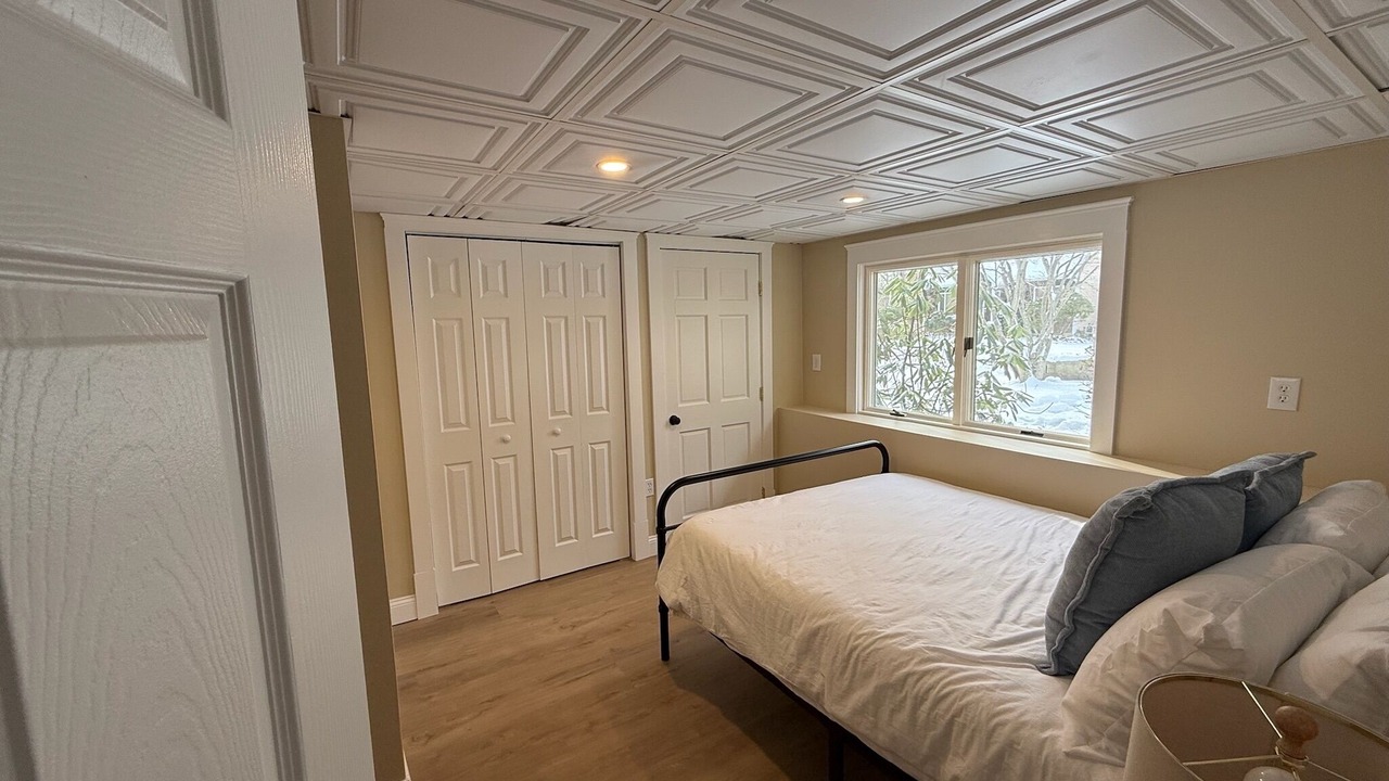 Photo of Bedroom in Saunderstown
