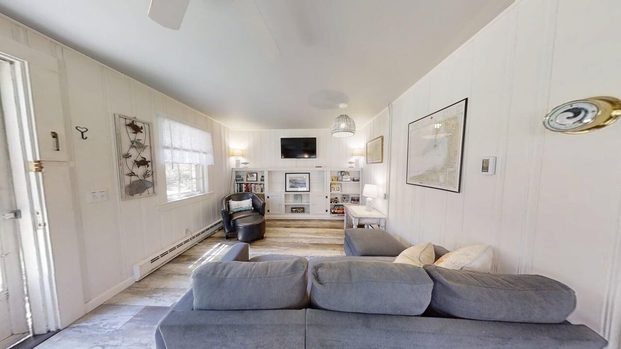 Photo of Livingroom in Dennis
