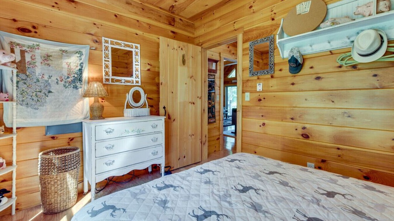 Photo of Bedroom in Meredith