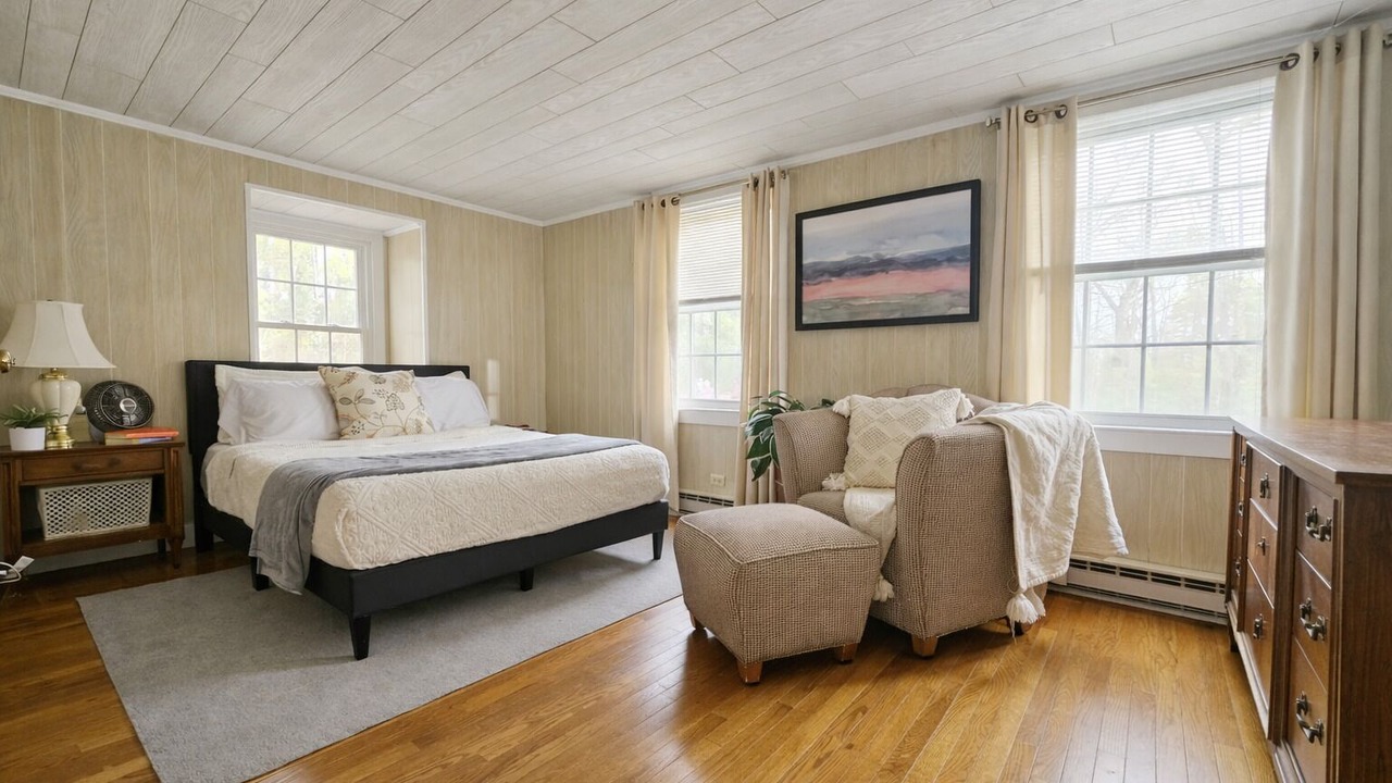 Photo of Bedroom in Tuftonboro
