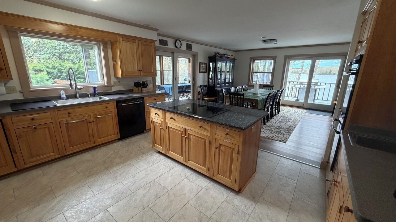 Photo of Kitchen in Warren