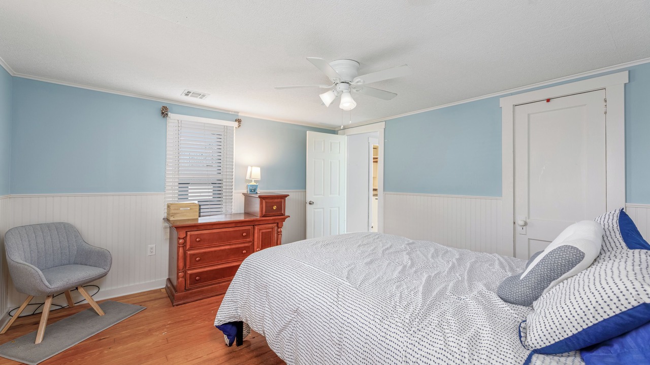 Photo of Bedroom in Waretown