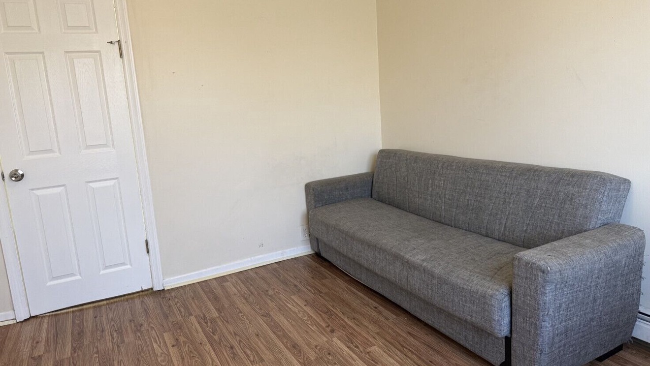 Photo of Livingroom in Perth Amboy