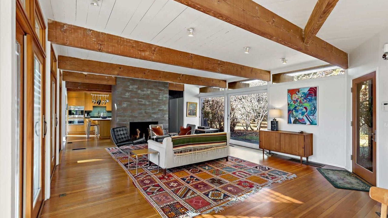 Photo of Livingroom in Wellfleet