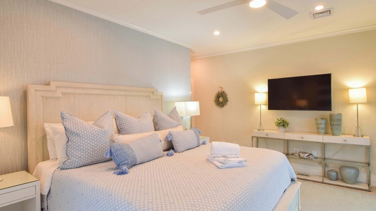 Photo of Bedroom in West Yarmouth