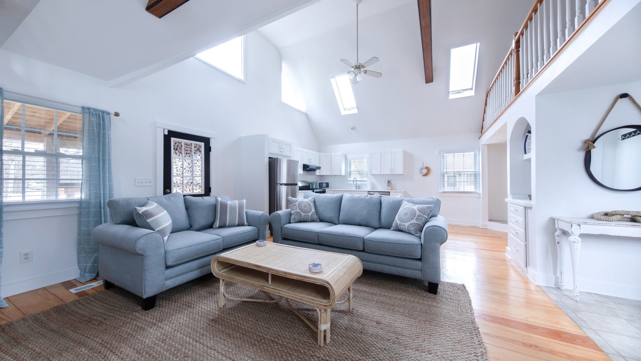 Photo of Livingroom in Hyannis