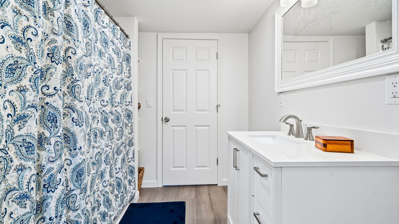 Photo of Bathroom in York Beach