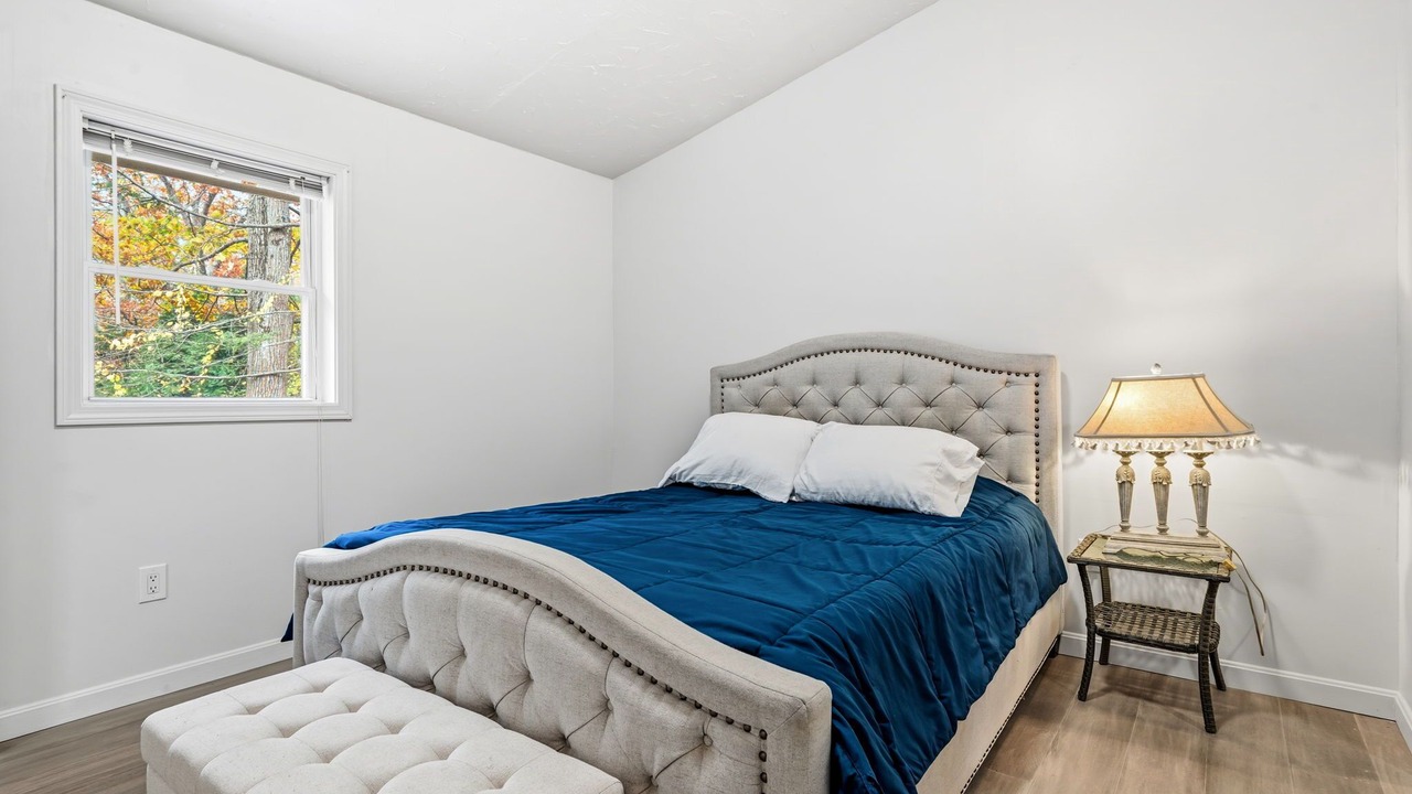 Photo of Bedroom in York Beach