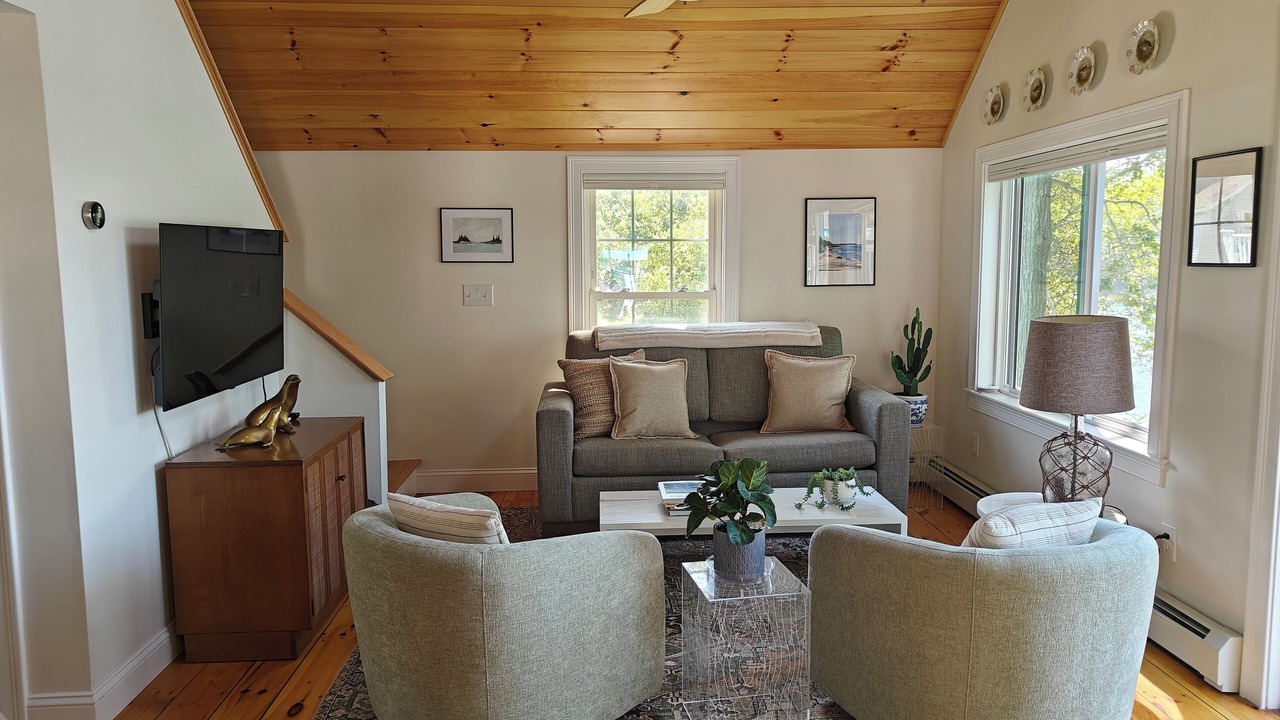 Photo of Livingroom in Mid-Coast and Islands