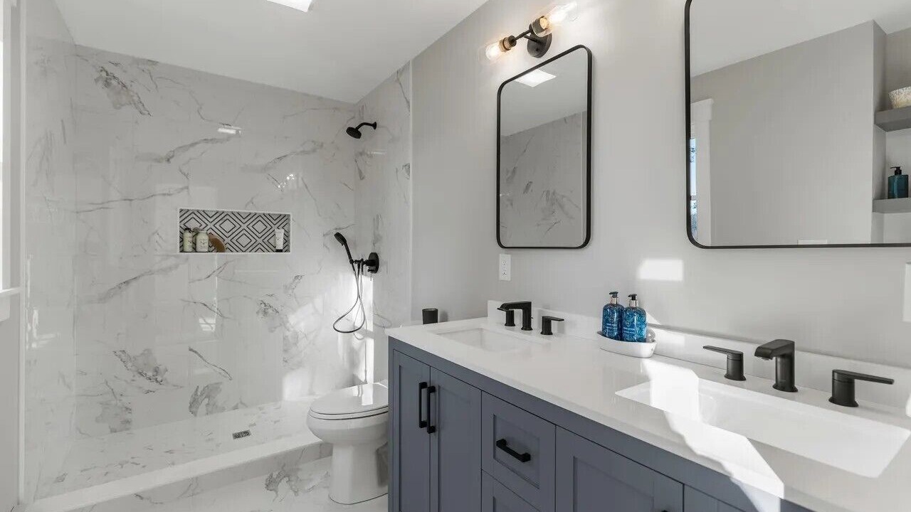 Photo of Bathroom in Cumberland Center