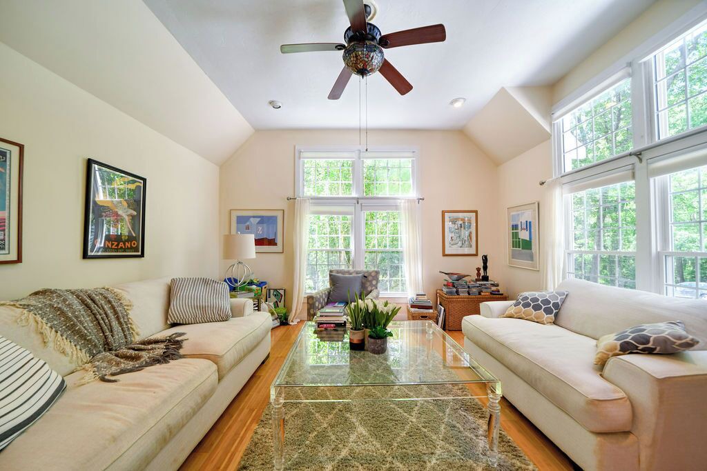 Photo of Livingroom in Mashpee
