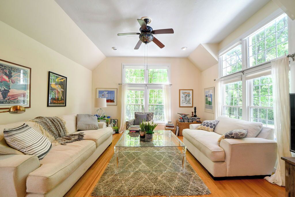 Photo of Livingroom in Mashpee