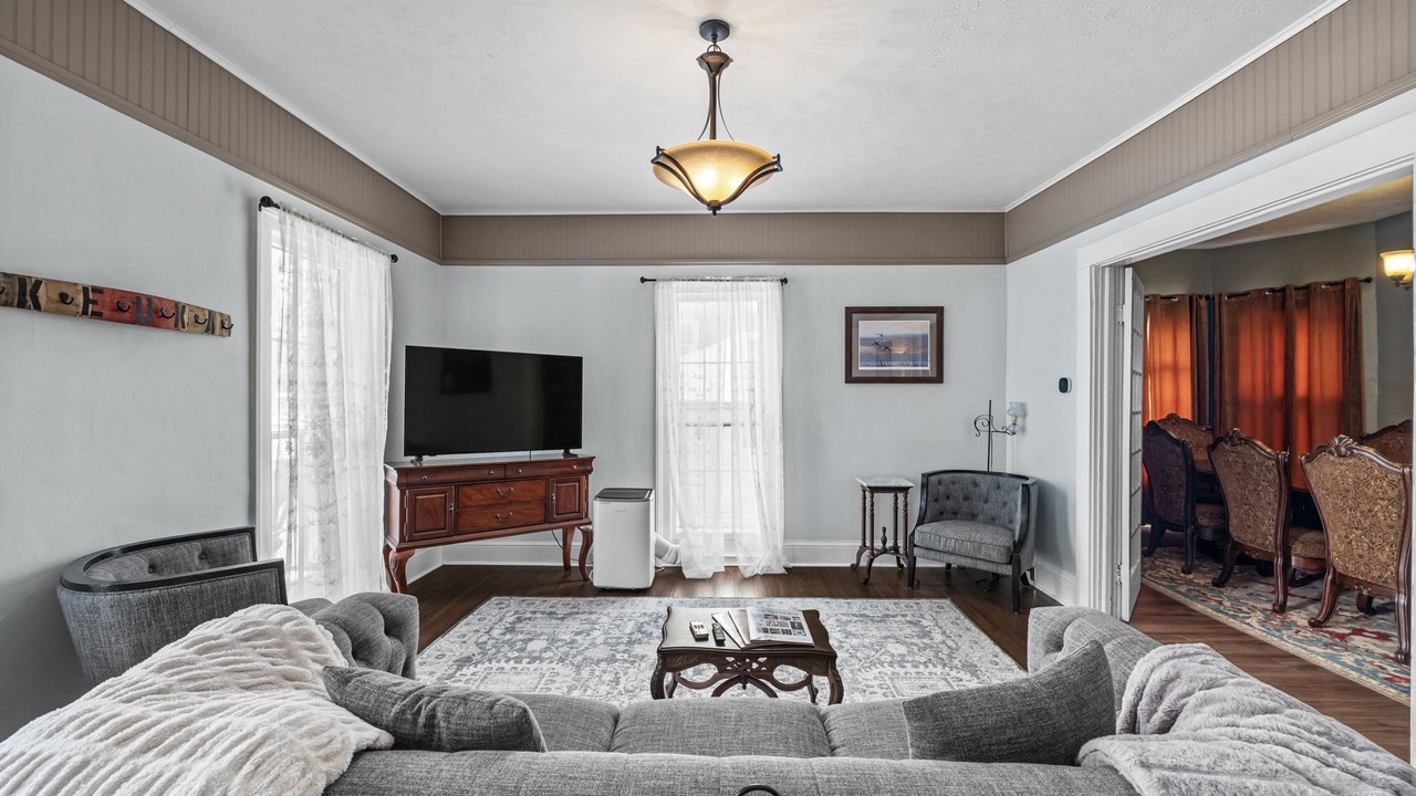 Photo of Livingroom in Penn Yan