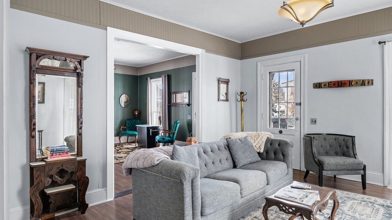 Photo of Livingroom in Penn Yan
