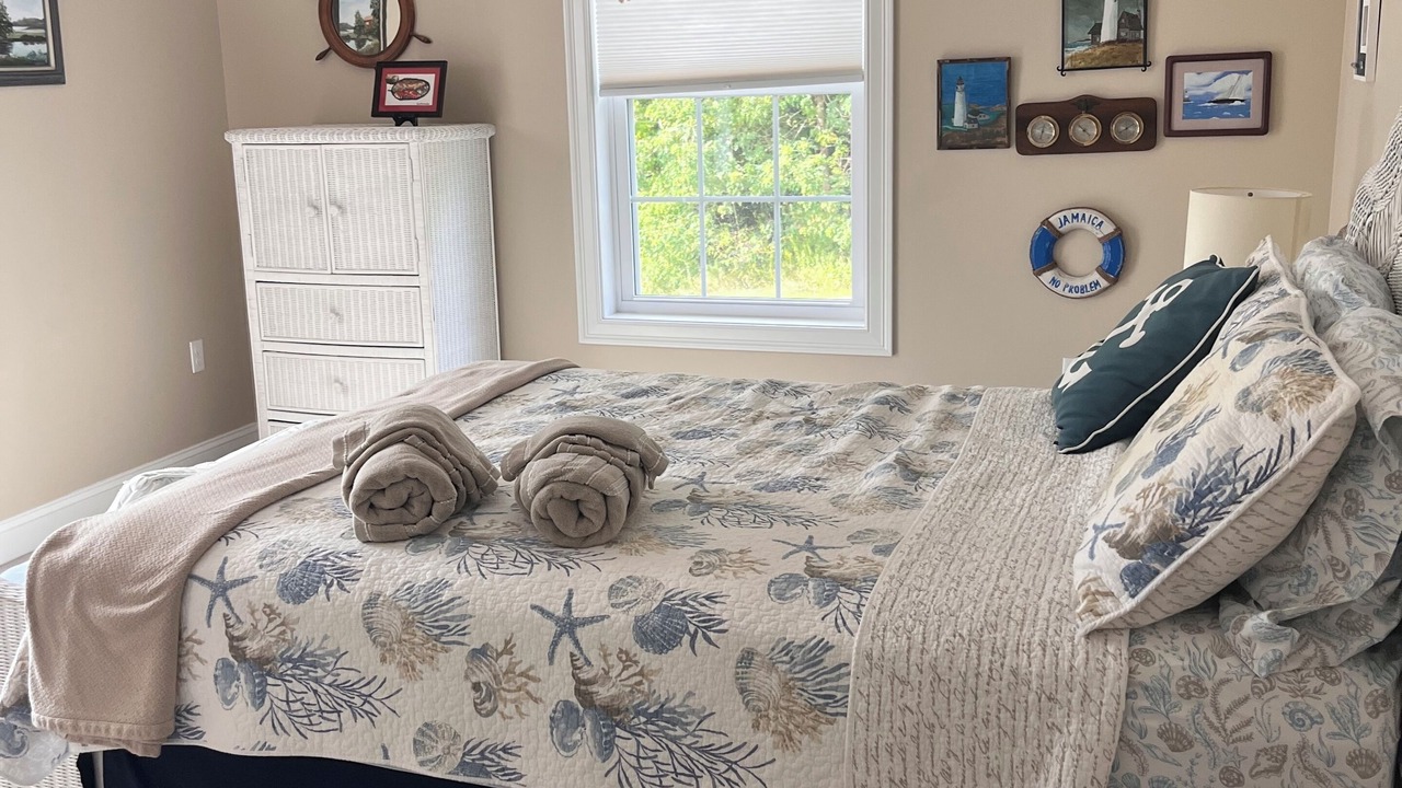 Photo of Bedroom in Moultonborough