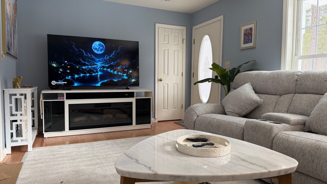 Photo of Livingroom in Tamworth